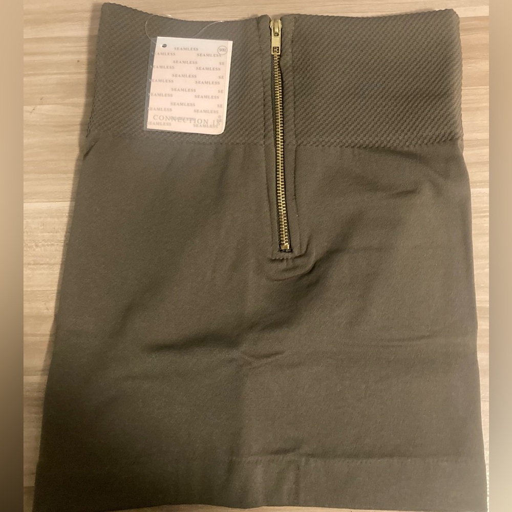 NEW Spandex mini skirt S M connection 18 taupe Fits Size 2-8 Shapewear zipper